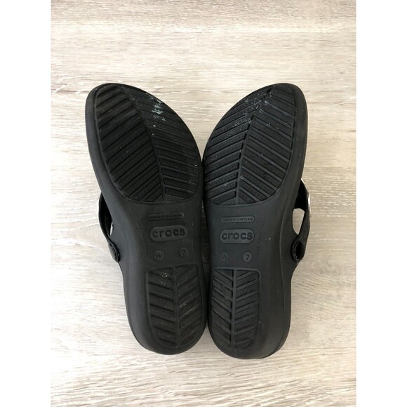 Crocs Sanrah Hammered Circle Women's US 7 Black Rubber Slip-On Flip Flop Sandal - Picture 4 of 6